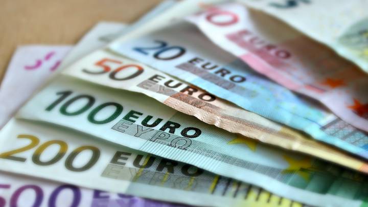 El euro se venderá esta semana, en promedio, a $3.663 en las firmas cambistas